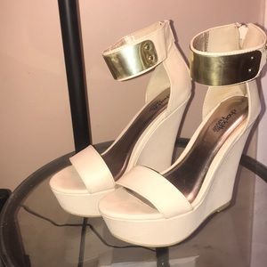 Peach and gold wedges